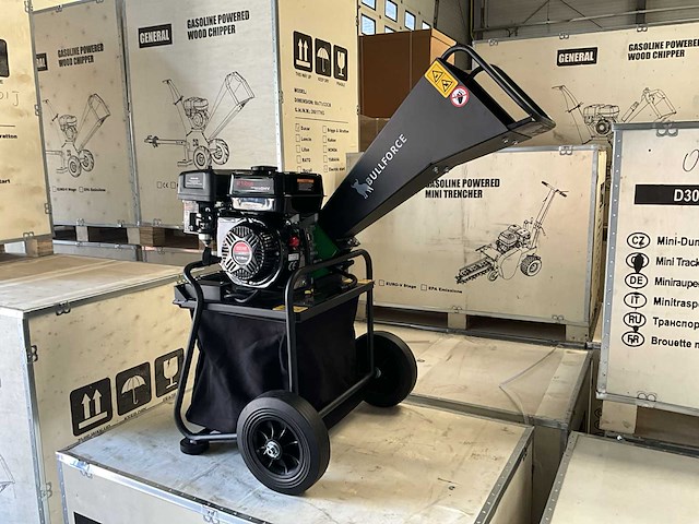 Bullforce - g50 - houthakselaar met opvangbak - 2024 - afbeelding 2 van  2