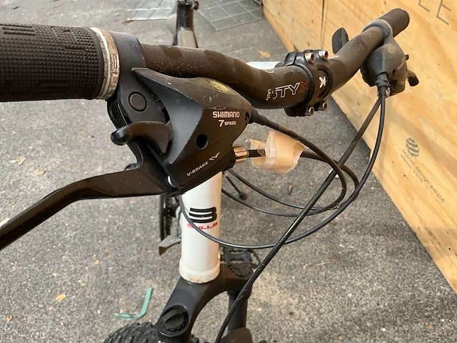Bulls sharptail 2 mountainbike v.v. 21 versnellingen - maat 57 - afbeelding 3 van  3