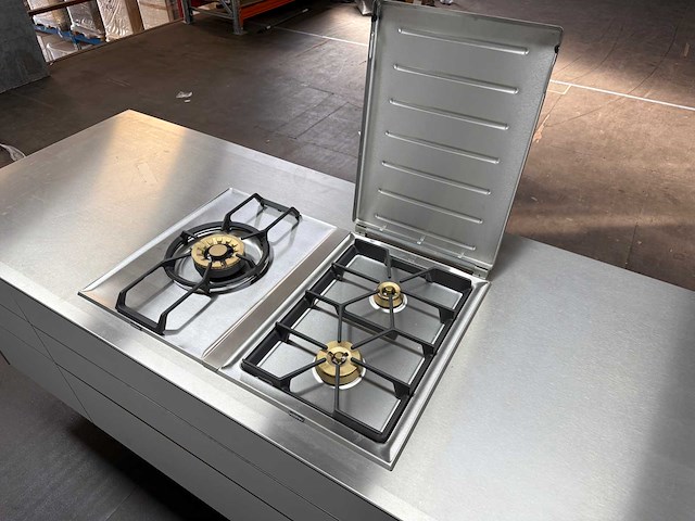 Bulthaup - showroomkeuken met gaggenau apparatuur - afbeelding 3 van  38