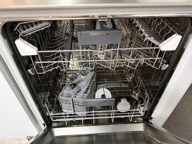 Bulthaup - showroomkeuken met gaggenau apparatuur - afbeelding 39 van  44