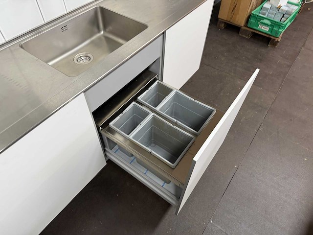 Bulthaup - showroomkeuken met gaggenau apparatuur - afbeelding 42 van  44