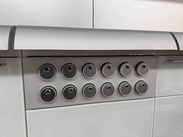 Bulthaup - showroomkeuken met gaggenau apparatuur - afbeelding 40 van  44