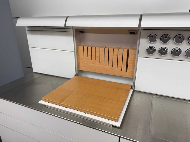Bulthaup - showroomkeuken met gaggenau apparatuur - afbeelding 31 van  38