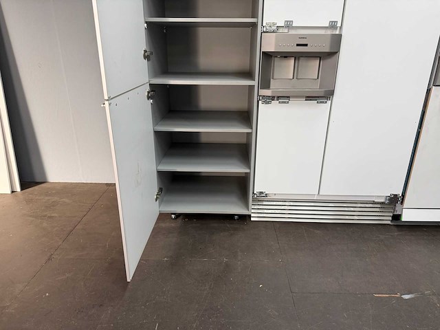 Bulthaup - showroomkeuken met gaggenau kookplaat - afbeelding 5 van  28