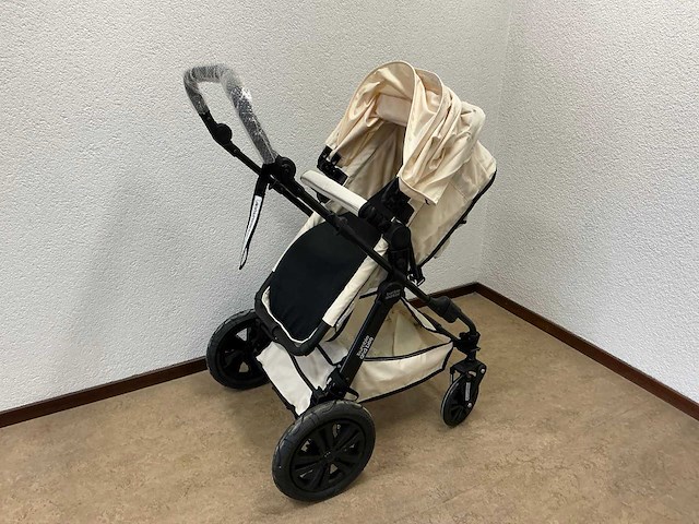 Bumble and bee kinderwagen - afbeelding 1 van  5