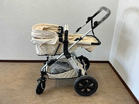 Bumble and bee kinderwagen