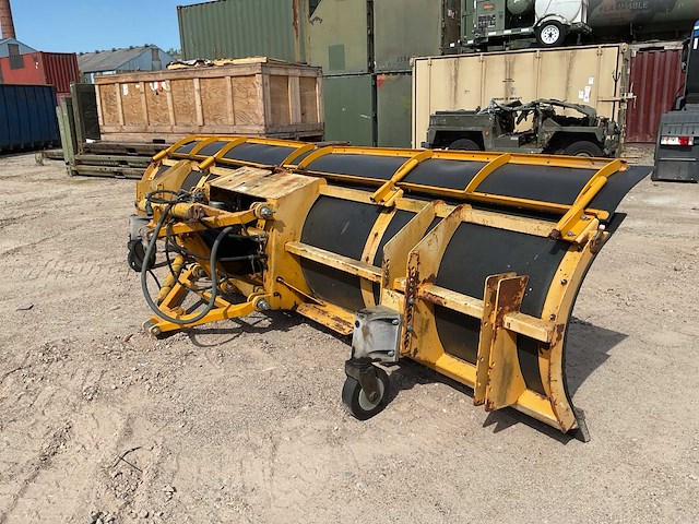 Bunce sneeuwschuiver - afbeelding 1 van  8