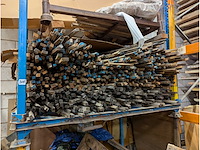 Bundel houten latten - afbeelding 2 van  3