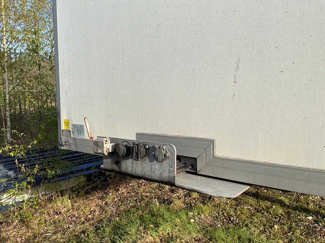 Bunk tebs g2 es2060 be semi-trailer met laadklep - afbeelding 12 van  23