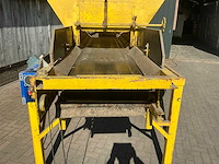 Bunker met transport band - afbeelding 21 van  24