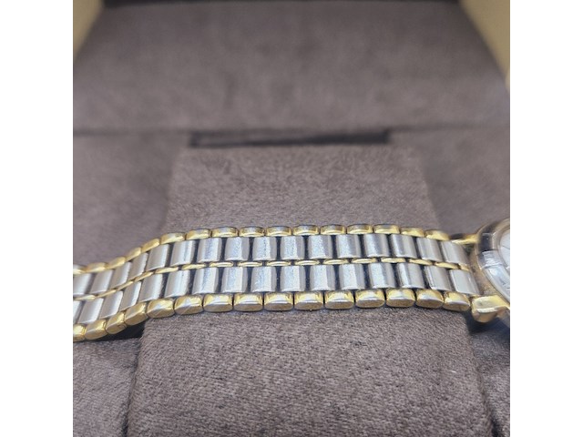 Burberry two tone dameshorloge - full set - afbeelding 6 van  10