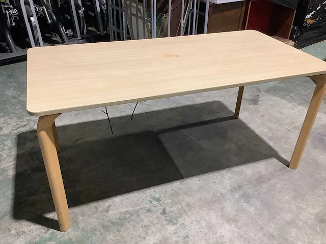 Bureau - desk - afbeelding 2 van  2