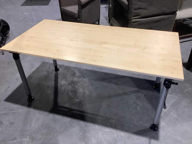 Bureau - desk - afbeelding 1 van  4