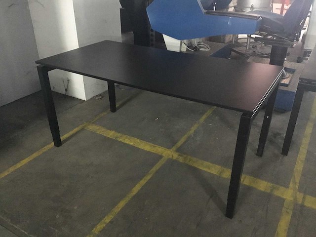 Bureau - desktable (5x) - afbeelding 1 van  7