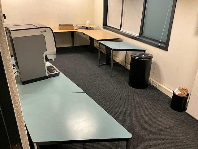 Bureau-/ kantinetafel (5x) - afbeelding 1 van  5