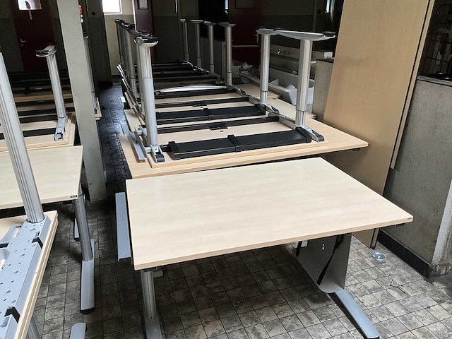 Bureau 120x80cm (11x) - afbeelding 1 van  4