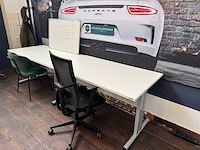 Bureau 140x80cm + (bureau)stoel (2x)