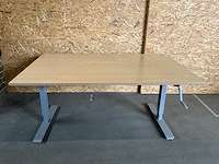 Bureau 160x100cm - in hoogte verstelbaar - afbeelding 1 van  3