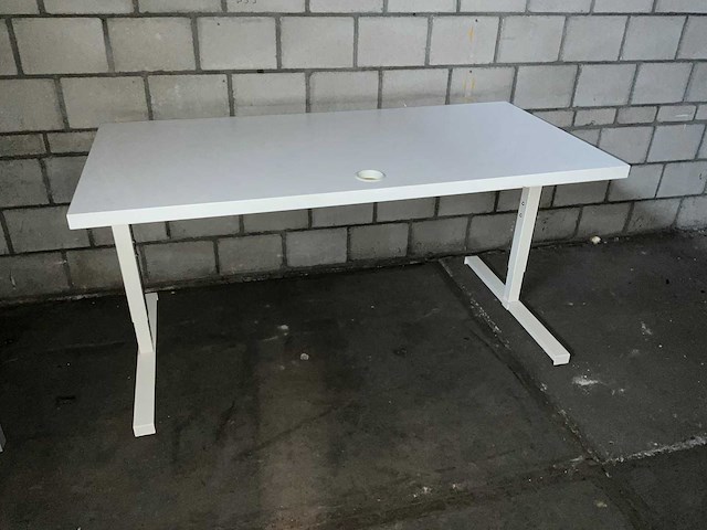 Bureau 160x80cm (3x) - afbeelding 1 van  3