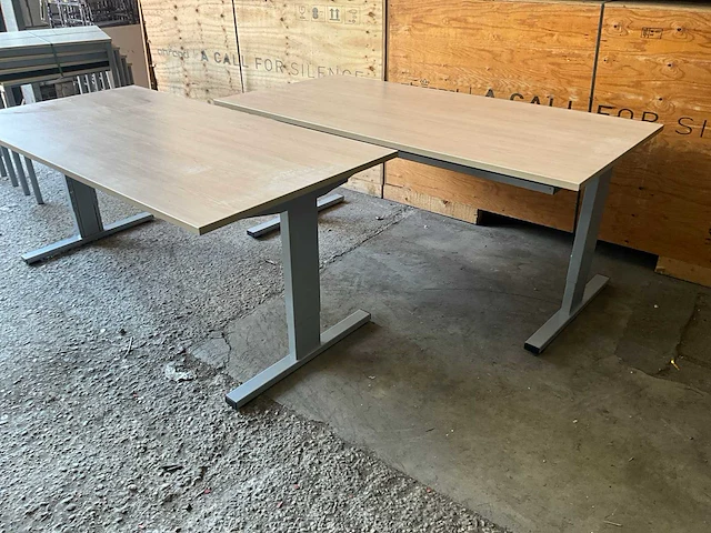 Bureau 180x90cm - in hoogte verstelbaar (2x) - afbeelding 2 van  4