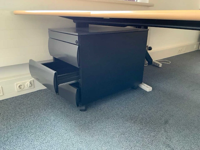 Bureau 200x100/80 - 200x100 - 160x80 cm (6x) - afbeelding 14 van  17