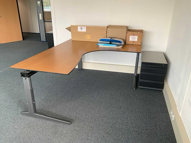Bureau 200x160 cm - afbeelding 3 van  10