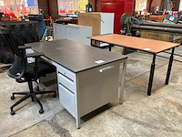 Bureau (2x) - afbeelding 1 van  4