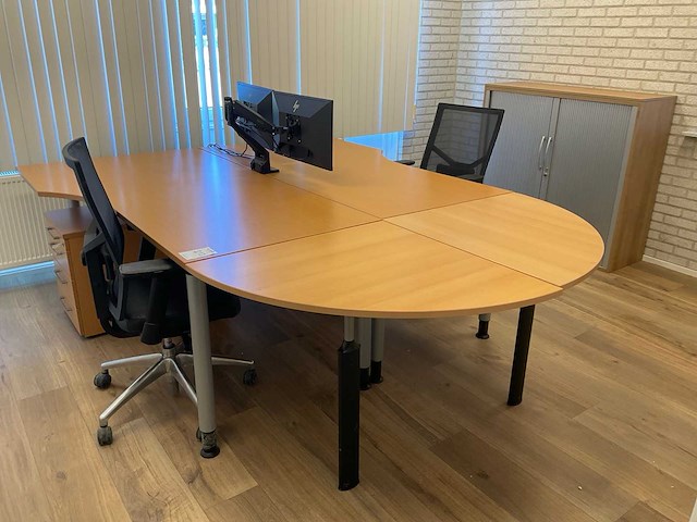 Bureau (2x) - afbeelding 1 van  3