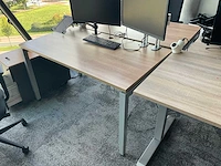 Bureau (2x)