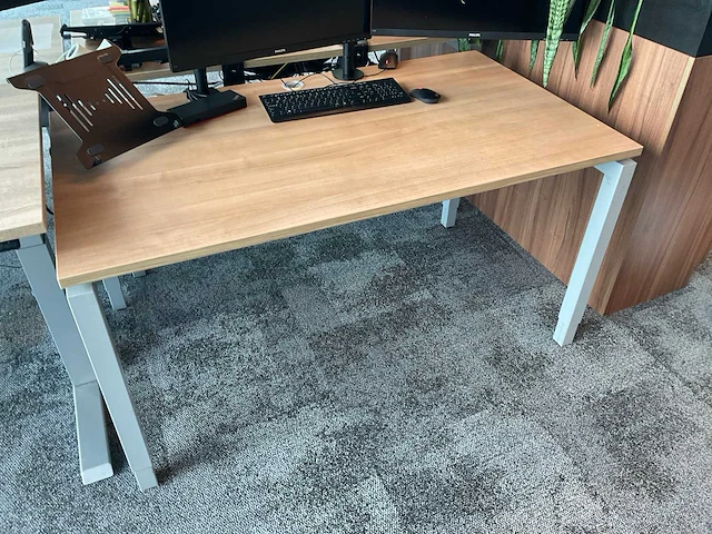 Bureau (2x) - afbeelding 1 van  1