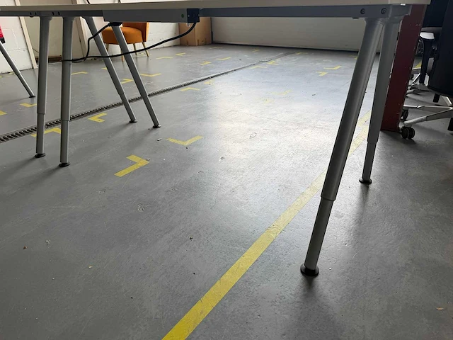 Bureau (2x) - afbeelding 3 van  4