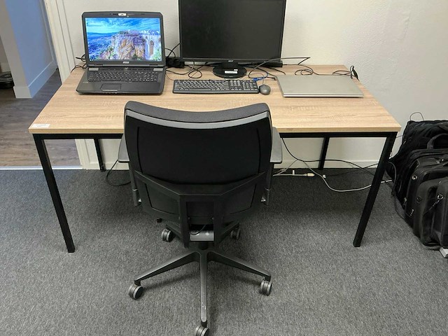 Bureau (2x) - afbeelding 1 van  2