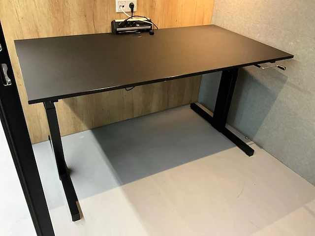 Bureau (2x) - afbeelding 1 van  4