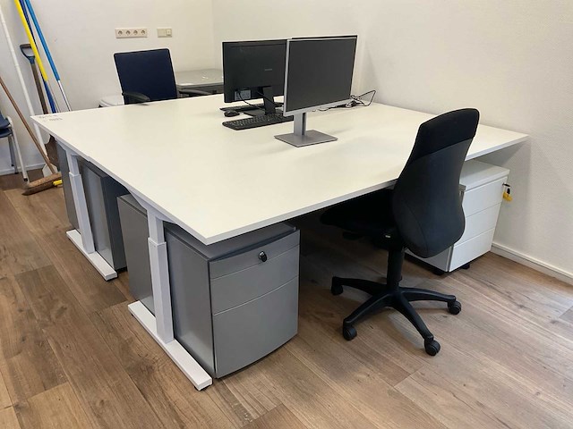 Bureau (3x) - afbeelding 1 van  4