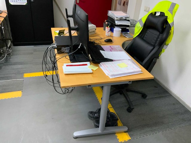 Bureau (3x) - afbeelding 9 van  12