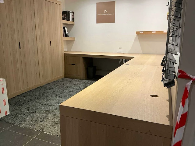 Bureau 403x329x75 cm - afbeelding 3 van  10