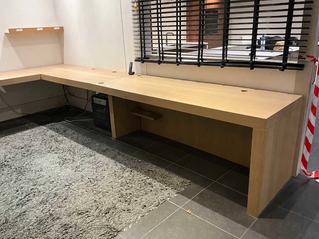 Bureau 403x329x75 cm - afbeelding 10 van  10