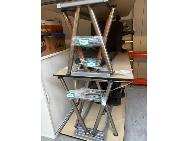 Bureau (4x) en bureaustoel (2x) - afbeelding 3 van  3