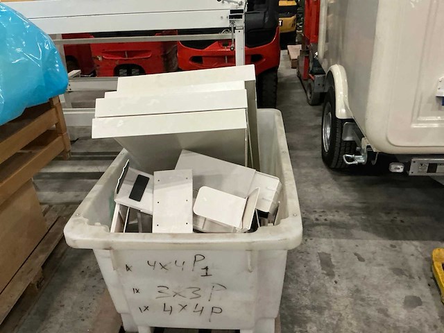 Bureau (4x) - afbeelding 8 van  8