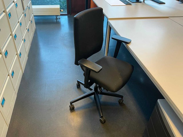 Bureau (4x) - afbeelding 7 van  11