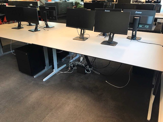 Bureau (4x) - afbeelding 1 van  4
