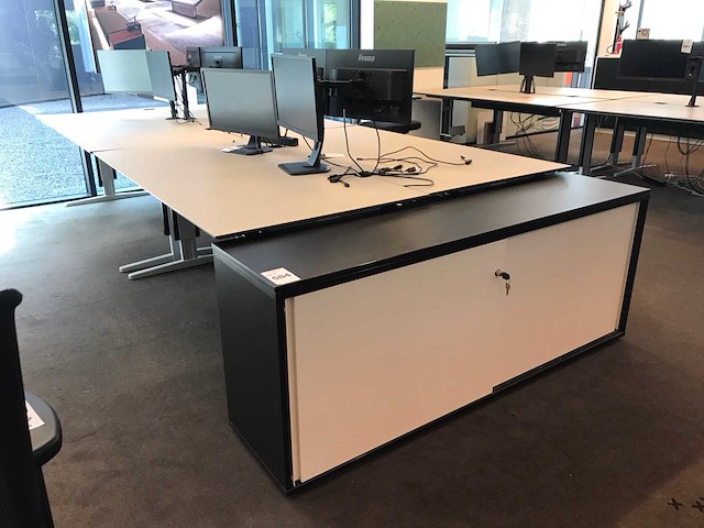 Bureau (4x) - afbeelding 1 van  3