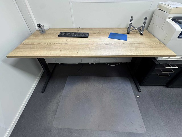 Bureau (4x) - afbeelding 1 van  1