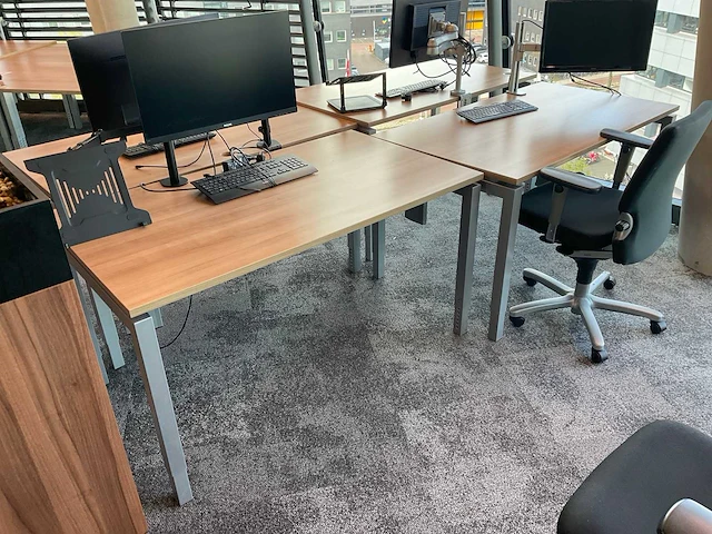 Bureau (4x) - afbeelding 1 van  2