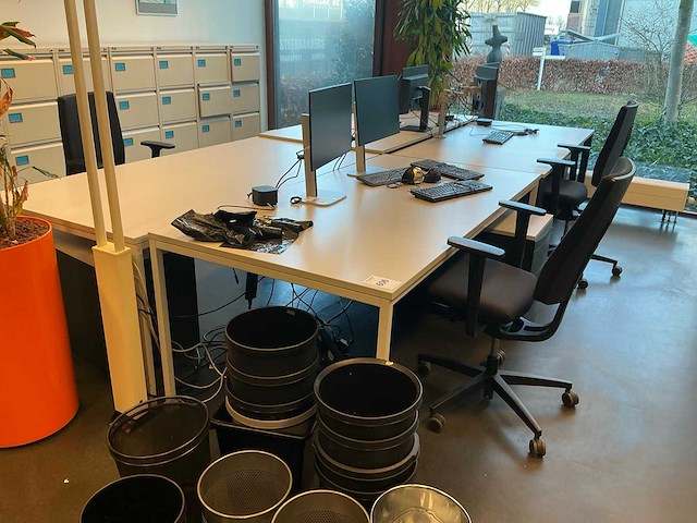 Bureau (4x) - afbeelding 1 van  12