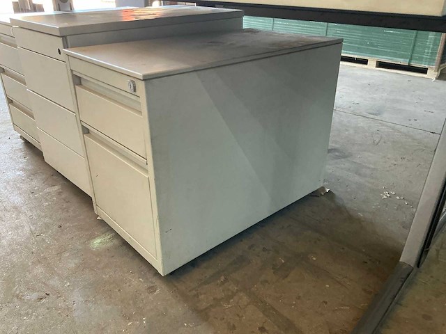 Bureau (5x) - afbeelding 4 van  5