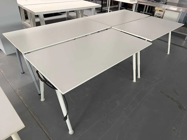 Bureau (5x) - afbeelding 1 van  6