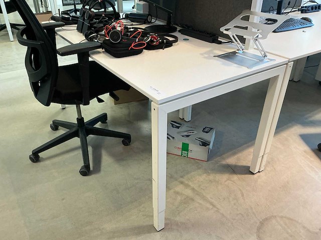 Bureau (7x) - afbeelding 2 van  16