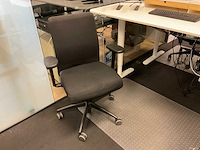 Bureau, bureaustoel en ladeblok (4x) - afbeelding 11 van  21