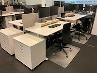 Bureau, bureaustoel en ladeblok (4x) - afbeelding 12 van  21